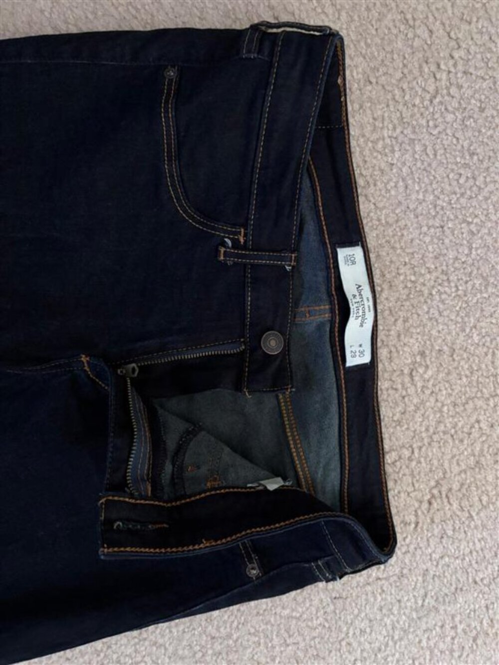 Abercrombie & Fitch Skinny Jeans Size 10R - Picture 4 of 5